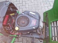 Ride-on mower John Deere l107