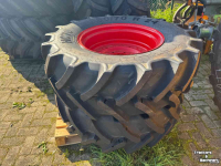 Wheels, Tyres, Rims & Dual spacers Mitas 380/70R24 op velg