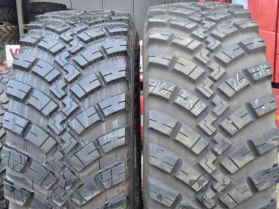 Wheels, Tyres, Rims & Dual spacers BKT 710/70R42 Ridemax en Mitas HCM 440/80R34 (M+S)