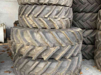 Wheels, Tyres, Rims & Dual spacers Fendt 540/65 X 34 95% en 440/65 X 24 95% Trelleborg
