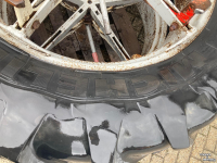 Wheels, Tyres, Rims & Dual spacers Michelin 16.9R38 dubbellucht 5 ster