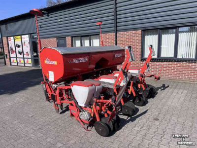 Seed drill Gaspardo mais zaaimachine