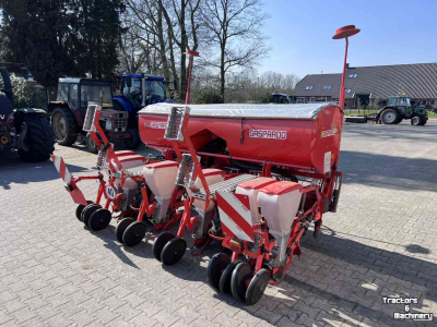Seed drill Gaspardo mais zaaimachine