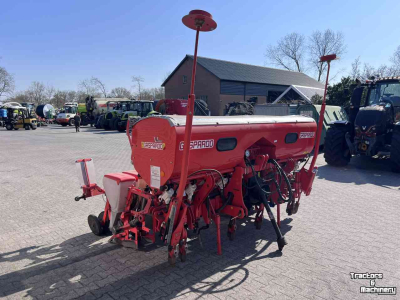 Seed drill Gaspardo mais zaaimachine