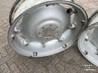 Wheels, Tyres, Rims & Dual spacers Case-IH set velgen 12w x 38 verstelbaar, ZF 8 gaats