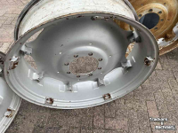 Wheels, Tyres, Rims & Dual spacers Case-IH set velgen 12w x 38 verstelbaar, ZF 8 gaats
