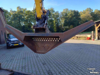 Trapezoidal buckets  v bak taluutbak