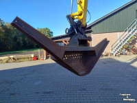 Trapezoidal buckets  v bak taluutbak