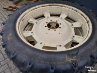Wheels, Tyres, Rims & Dual spacers Zetor Cultuurwielen 12.4 R28  12.4 R 46   (320/95 R28 320/95 R46)  ZF Steek