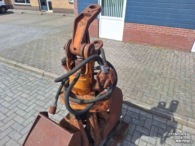 Clamshell buckets  Schalenknijper / grondknijper / knijpbak