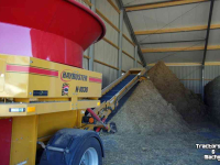 Straw spreader for boxes Haybuster H1030 strohakselaar