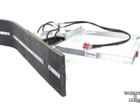 Rubber yard scraper Qmac 210 HYDR SCHUIN + HOEK LEPELINSTEEK
