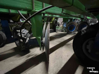 Onion harvester Veenma Tordisc 300, schijvenrooier