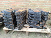 Frontweights Valtra gewichten 50kg 12 stuks