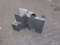 Diverse used spare-parts Massey Ferguson HYDRAULIEKTANK 7600-SERIE