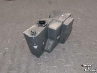 Diverse used spare-parts Massey Ferguson HYDRAULIEKTANK 7600-SERIE