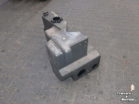 Diverse used spare-parts Massey Ferguson HYDRAULIEKTANK 7600-SERIE