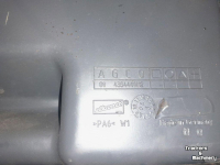 Diverse used spare-parts Massey Ferguson HYDRAULIEKTANK 7600-SERIE