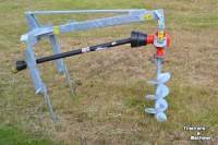Earth drills Qmac GRONDBOORMACHINE TRACTOR