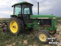 Tractors John Deere 2955 2WD TRACTOR CO USA