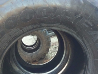 Wheels, Tyres, Rims & Dual spacers Good Year 650/85R38