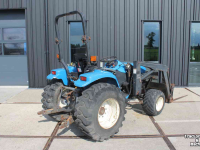Horticultural Tractors New Holland TC25D (Shibaura ST324H) hydrostaat minitrekker tractor met voorlader frontlader