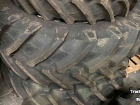 Wheels, Tyres, Rims & Dual spacers Trelleborg 480/65R28 met 600/65R38