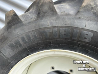 Wheels, Tyres, Rims & Dual spacers Michelin Set Michelin Banden 540/65R34 & 440/65R24 Vaste Velgen