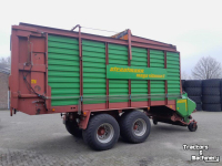 Self-loading wagon Strautmann opraapwagen type Mega Vitesse II