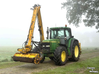 Tractor John Deere 6910 met Herder Grenadier MBK 120 S