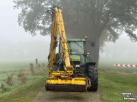 Tractor John Deere 6910 met Herder Grenadier MBK 120 S
