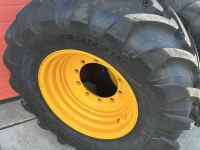 Wheels, Tyres, Rims & Dual spacers Michelin MICHELIN 460/70R24 MICHELIN XMCL op velg