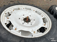 Wheels, Tyres, Rims & Dual spacers BKT 300/95R46 EN 320/90R46