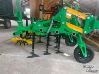 Cultivator  Maintech Schoffelbalk met compleet paralellogram en toebehoren vingerweeder - weeder - greencam - korstenbreker -