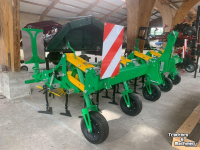 Cultivator  Maintech Schoffelbalk met compleet paralellogram en toebehoren vingerweeder - weeder - greencam - korstenbreker -