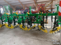 Cultivator  Maintech Schoffelbalk met compleet paralellogram en toebehoren vingerweeder - weeder - greencam - korstenbreker -