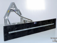 Rubber yard scraper Qmac 180 HYDR SCHUIN ACCORD