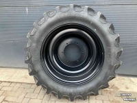 Wheels, Tyres, Rims & Dual spacers BKT 320/85R32