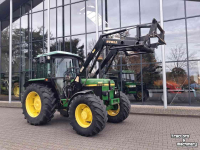 Tractor John Deere 2850 + frontlader (40km !!)