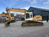 Excavator Liebherr R904 HDSL Litronic. Hydr-Snelwissel met Bak.