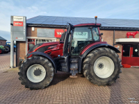 Tractor Valtra T254V