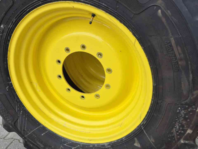 Wheels, Tyres, Rims & Dual spacers Alliance 480/70R30 AgriStar II 21mm op JOHN DEERE velg