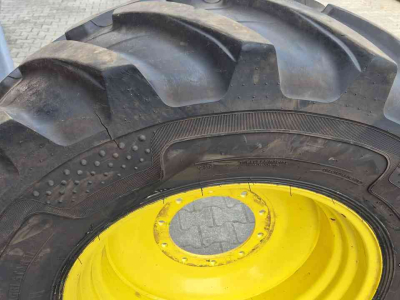 Wheels, Tyres, Rims & Dual spacers Alliance 480/70R30 AgriStar II 21mm op JOHN DEERE velg