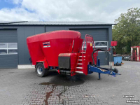 Vertical feed mixer Siloking Duo 18 voermengwagen