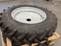 Wheels, Tyres, Rims & Dual spacers Alliance 420/85R38 en 340/85R28 Alliance Farmpro