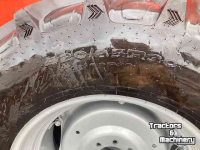 Wheels, Tyres, Rims & Dual spacers  280/85r24