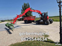 Excavator mobile Hooby Bandenkraan met kipper + maaikorf + 2x verlengiek + actiebord + bomenknipper