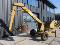 Excavator  Griesser 1614 getrokken kraan graafmachine op wielen met knijperbak
