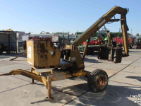 Excavator  Griesser 1614 getrokken kraan graafmachine op wielen met knijperbak