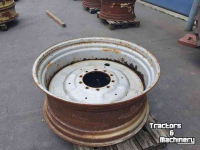 Wheels, Tyres, Rims & Dual spacers New Holland Velgen 18x42